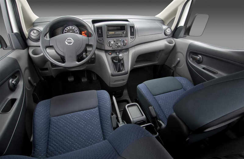 Illustration for article titled Nissan NV200: New Small Van Carries Cargo, People To Geneva